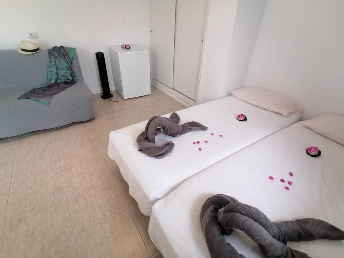 Small Studio, 50 M Front Of The Ocean & Free Wifi Playa Feñabe Eksteriør billede